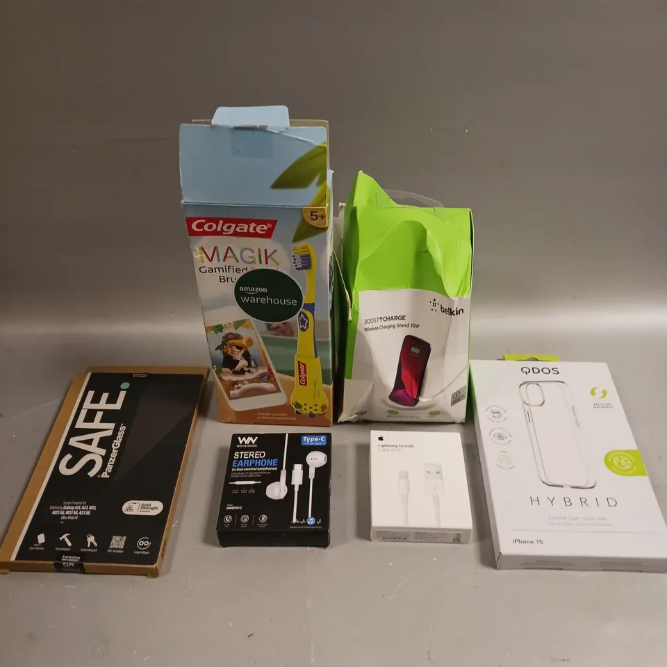 APPROXIMATELY 30 ASSORTED ELECTRICAL/HOMEWARE PRODUCTS TO INCLUDE CHARGING CABLES, TOOTHBRUSH, EARPHONES ETC 
