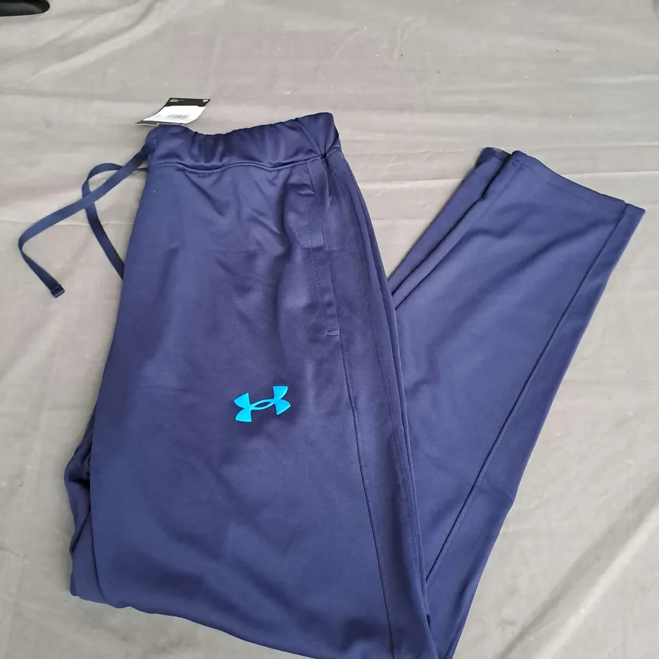 UNDER ARMOUR POLY TRACK PANTS IN NAVY SIZE L