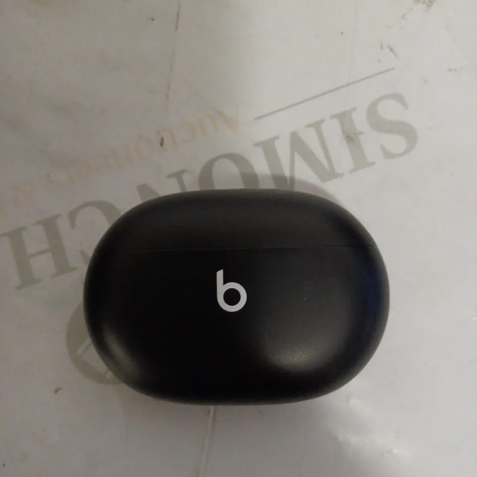 BEATS EARBUDS BLACK