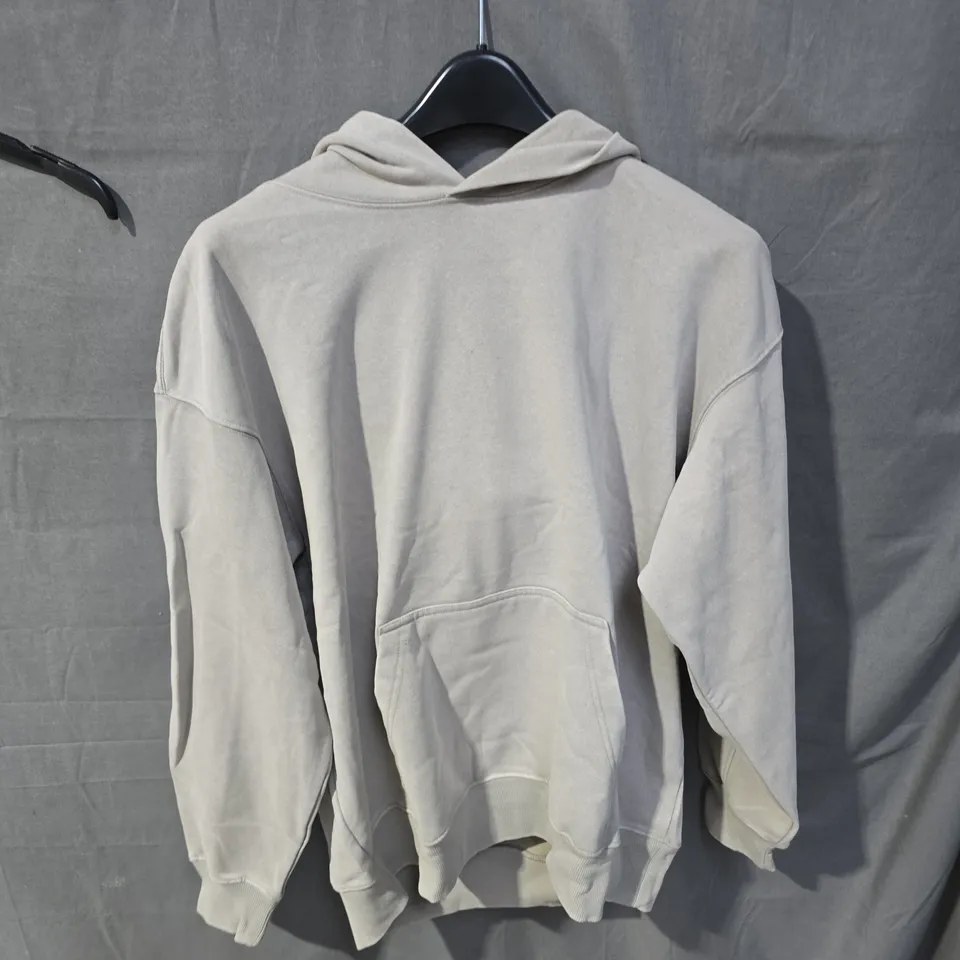 BOX OF APPROXIMATELY 25 CLOTHING ITEMS INCLUDING:BREAK THE RULES TRACKSUIT BOTTOMS, JUMPER AND GREY HOODIE