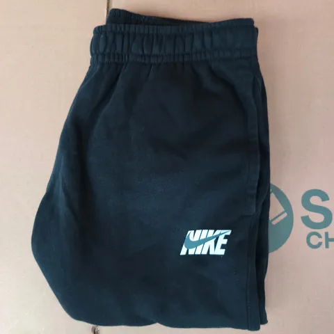 NIKE SWEATPANTS IN BLACK SIZE MEDIUM