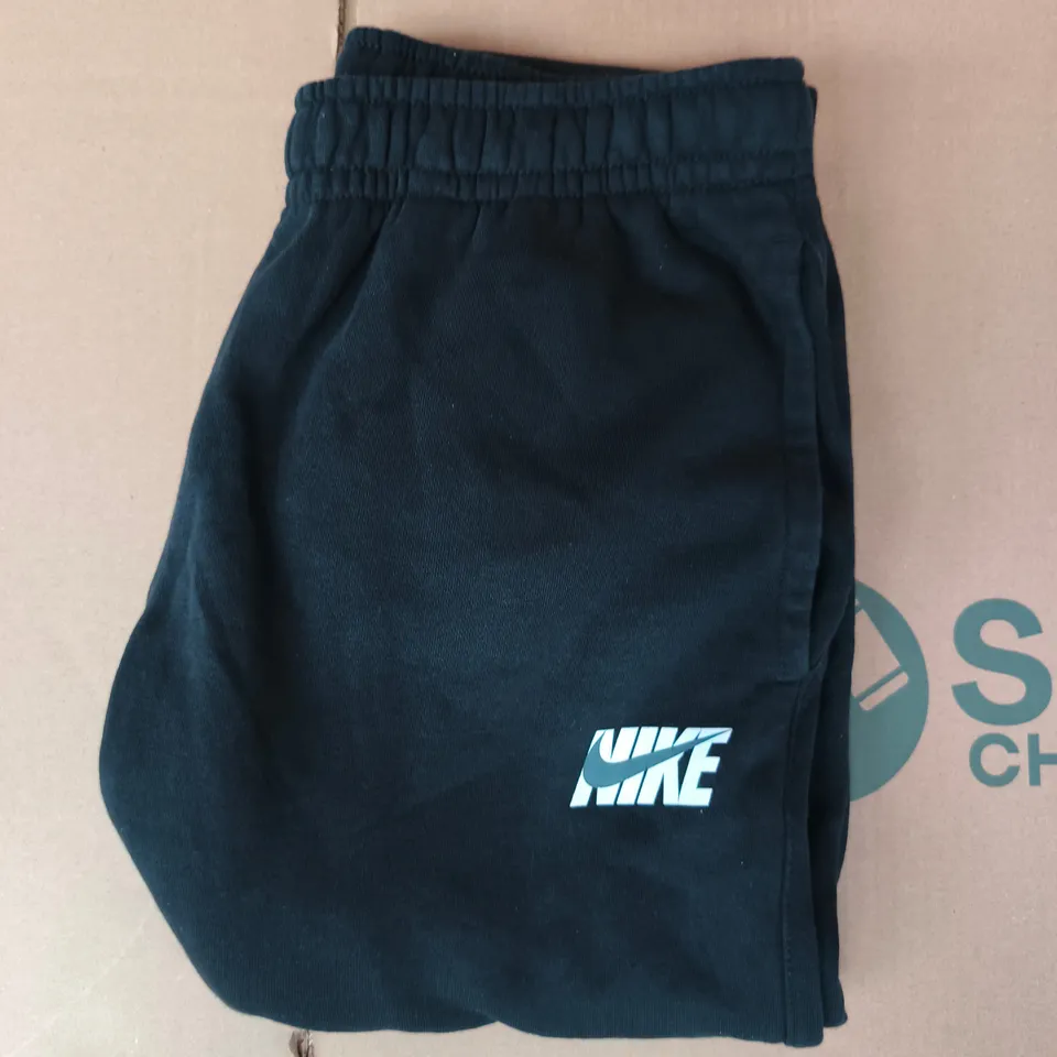 NIKE SWEATPANTS IN BLACK SIZE MEDIUM