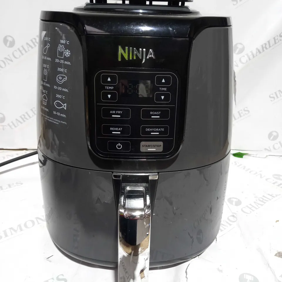 NINJA AIR FRYER 3.8L AF100UK