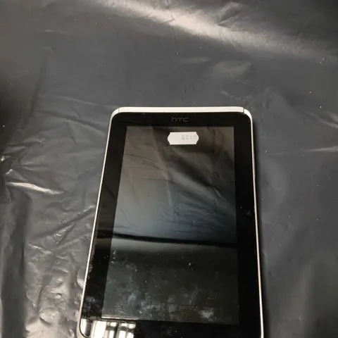 HTC TABLET  – SILVER BACK WITH WHITE CAMERA MODULE 