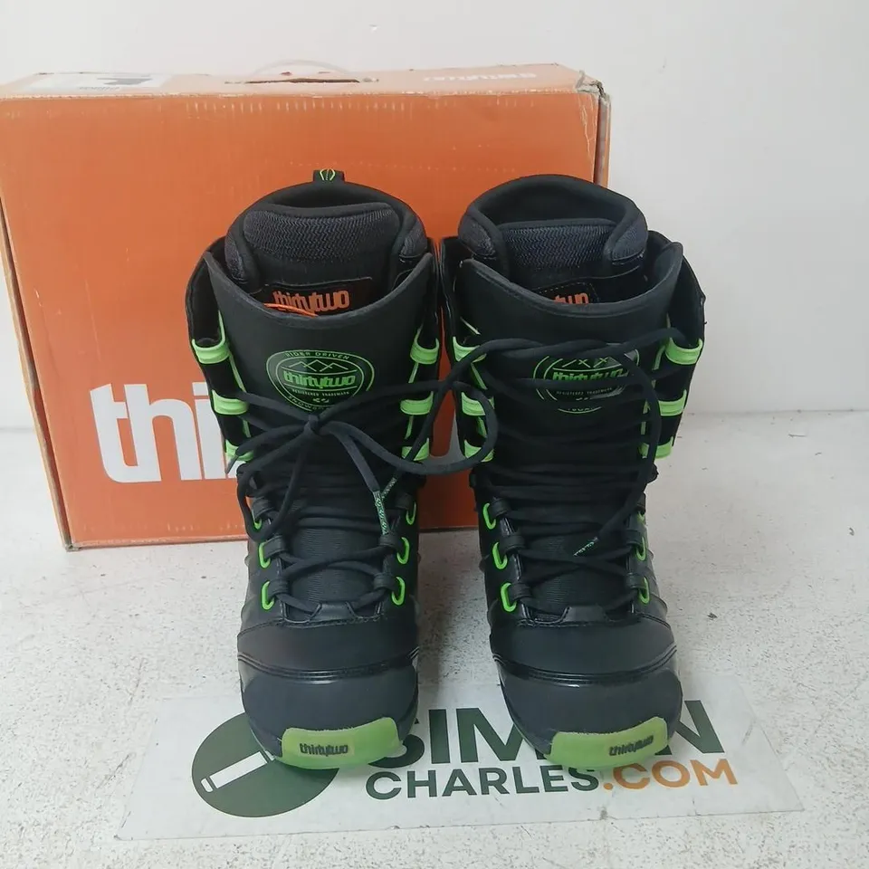 THIRTYTWO PRIME SNOWBOARD BOOTS – BLACK/GREEN, UK 8.5 (US 9.5, EU 42.5)