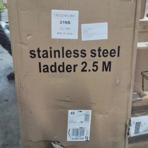 BOXED 2.5M STAINLESS STEEL TELESCOPIC LADDER