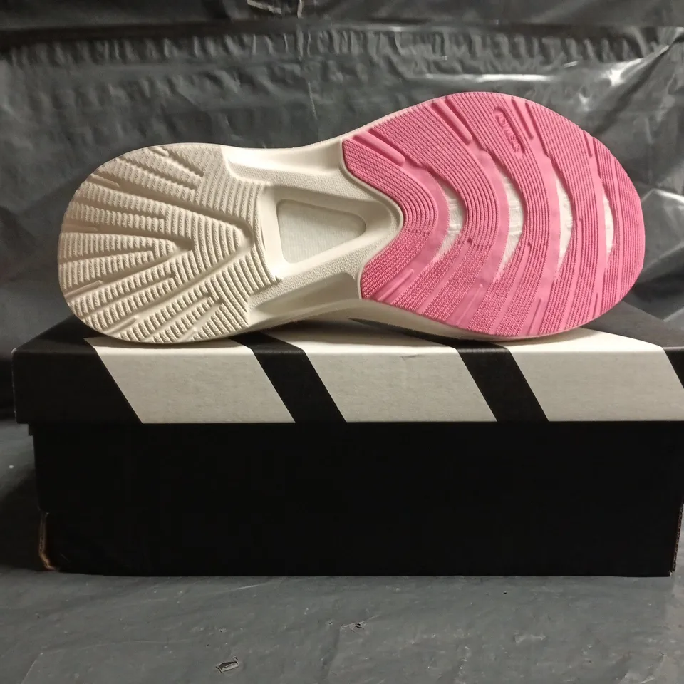 BOXED PAIR OF ADIDAS MOVEBOOST SHOES IN PALE PINK/CREAM/SILVER SIZE UK 3.5