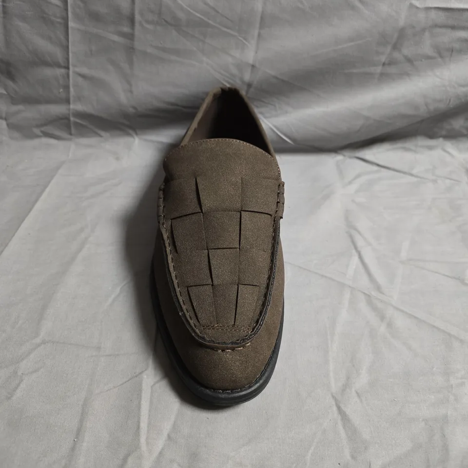 BOXED PAIR OF ASOS DESIGN LOAFERS IN BROWN SIZE UK 12