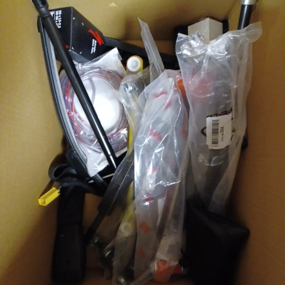 BOX OF APPROXIMATELY 15 ASSORTED VEHICULAR PRODUCTS TO INCLUDE BOSCH REAR WIPER BLADE, IGNITION KEY, PRESTA TURBO TUBE ETC 