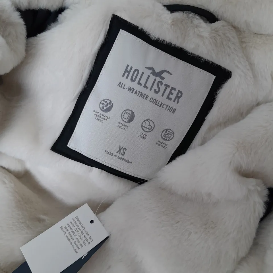 HOLLISTER WINTER COLLECTION WATER RESISTANT COAT IN BLACK WITH BEIGE FLEECE INTERIOR SIZE XS RRP £79