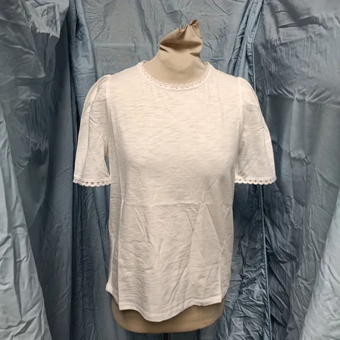 BODEN WHITE TOP WITH LACE TRIM – SIZE S