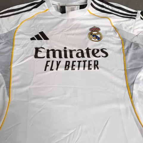 REAL MADRID FC HOME JERSEY - SIZE SMALL