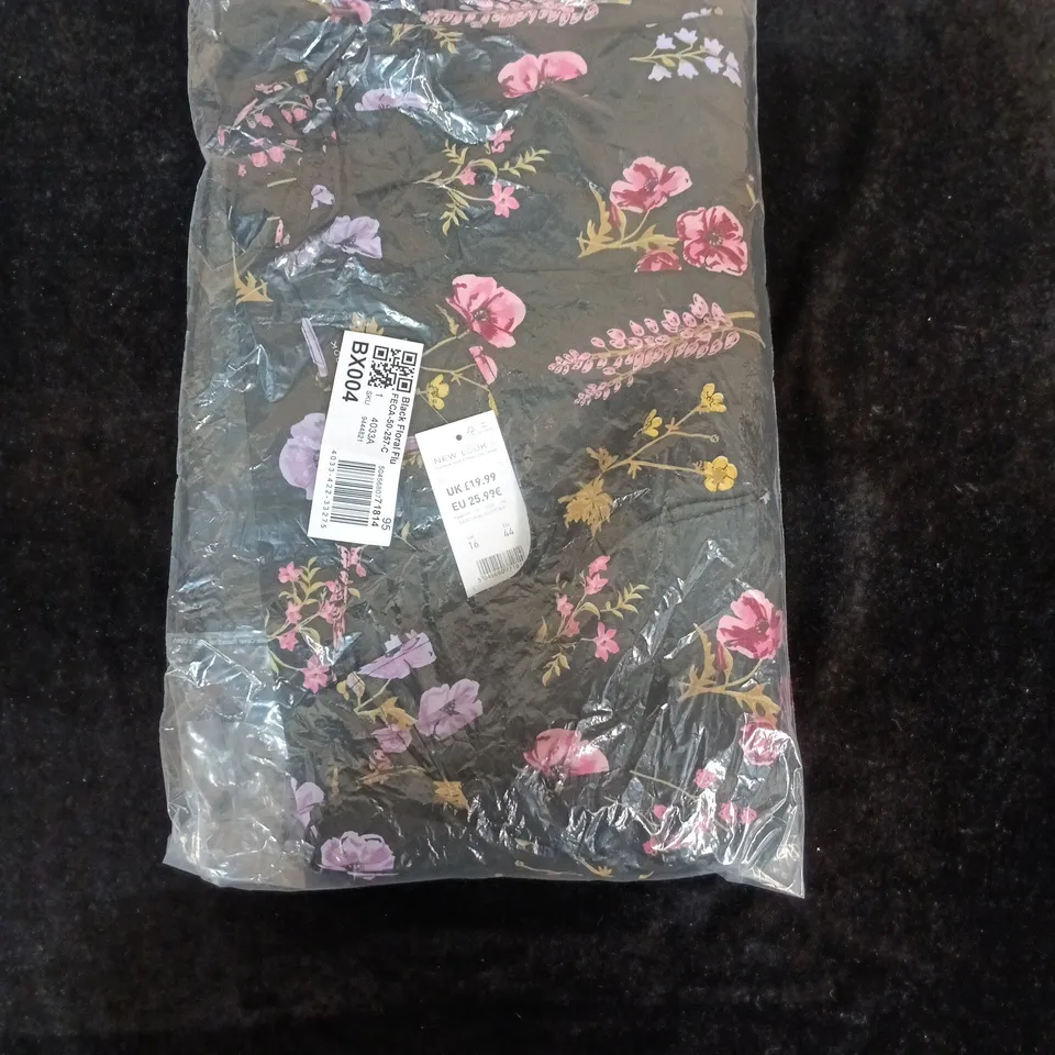 NEW LOOK WOMEN'S BLACK FLORAL PRINT GARMENT – SEALED IN PACKAGING.