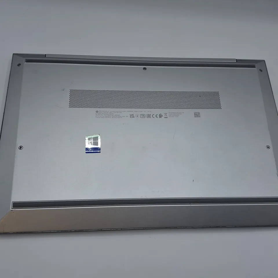 UNBOXED HP ELITEBOOK 840 AERO G8 INTEL I-5 LAPTOP IN SILVER - AX201NGW