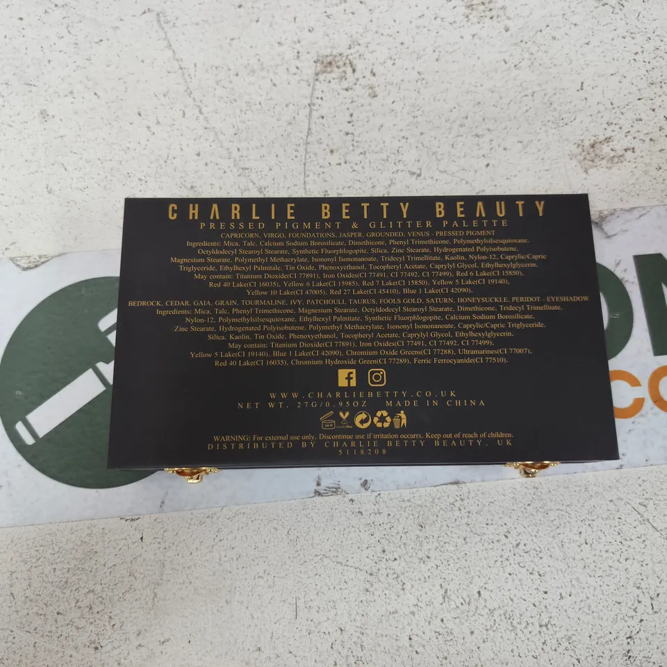 CHARLIE BETTY BEAUTY THE EARTH PALETTE EYESHADOW PALETTE