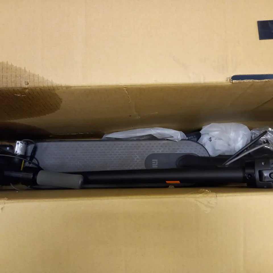XIAOMI MI ELECTRIC SCOOTER OFFICIAL UK VERSION-COLLECTION ONLY