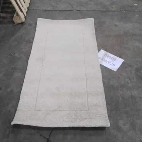 QUALITY DESIGNER AREA RUG - APPROXIMATELY 160X70CM