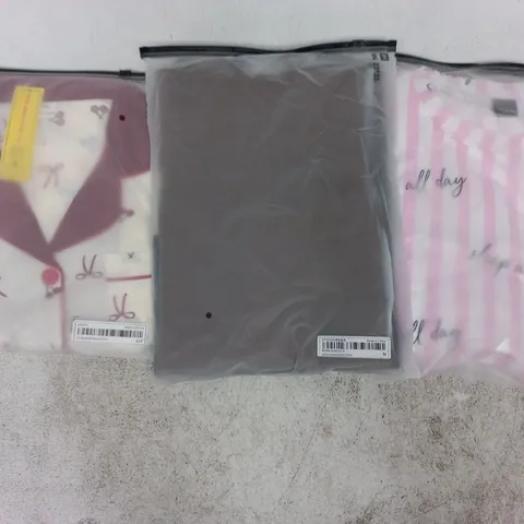 APPROXIMATELY 20 ASSORTED CLOTHING AND FASHION PRODUCTS IN VARIOUS STYLES AND SIZES - COLLECTION ONLY
