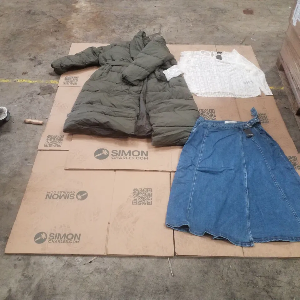 PALLET OF APPROXIMATELY 197 BRAND NEW WOMEN'S QUALITY DESIGNER CLOTHING ITEMS TO INCLUDE; JD WILLIAM'S WRAP MIDI SKIRT, JD WILLIAM'S PADDED COAT, JD WILLIAM'S LACE HIGH NECKTOP