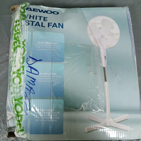 DAEWOO 16" WHITE PEDESTAL FAN 