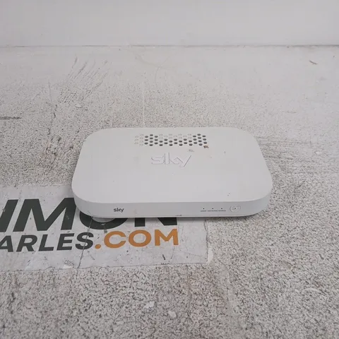SKY EE120 HOME NETWORKING ROUTER (MODEL EE120)