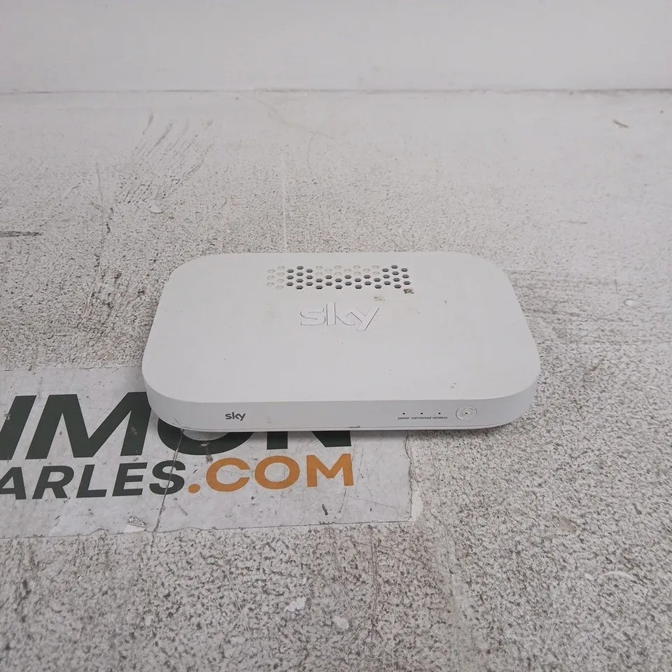 SKY EE120 HOME NETWORKING ROUTER (MODEL EE120)