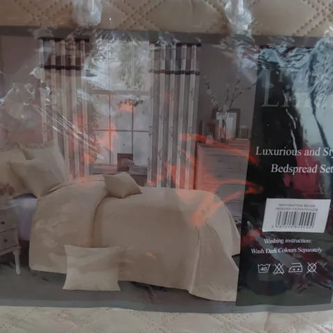 DESIGNER DANYALL INSPIRATION BEDSPREAD SET W185 L240cm