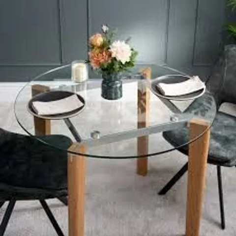 BOXED LUTINA GLASS ROUND DINING TABLE