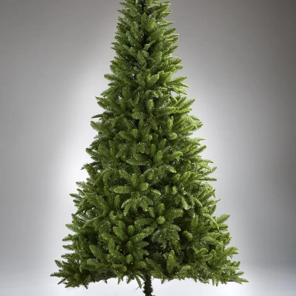 BOXED 7FT GRIZEDALE PRE-LIT CHRISTMAS TREE - COLLECTION ONLY  RRP £179.99