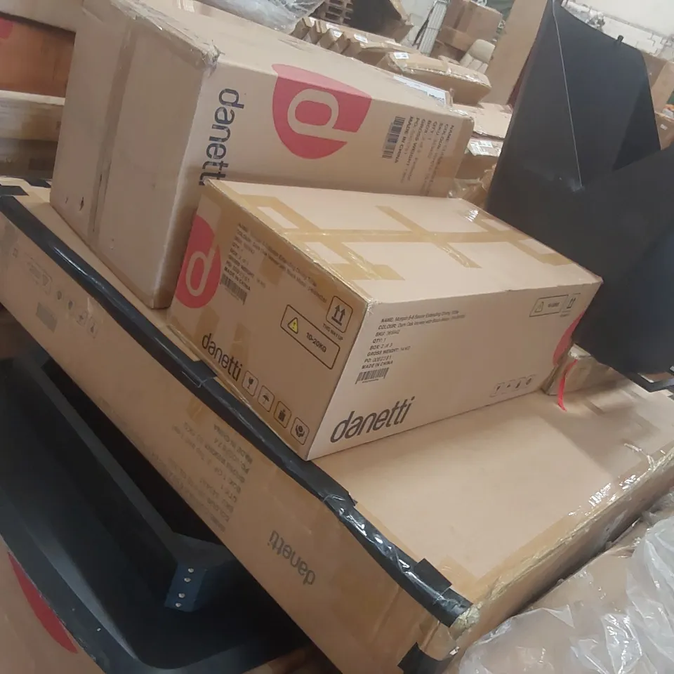 PALLET CONTAINING A VERY LARGE QUANTITY OF ASSORTED DANETTI FURNITURE PARTS 