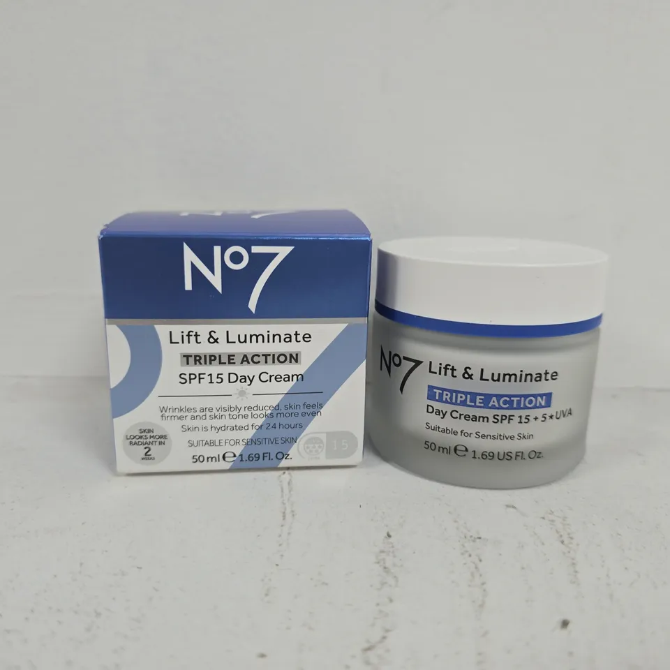 BOXED N07 LIFT & LUMINATE TRIPLE ACTION SPF15 DAY CREAM (50ML)