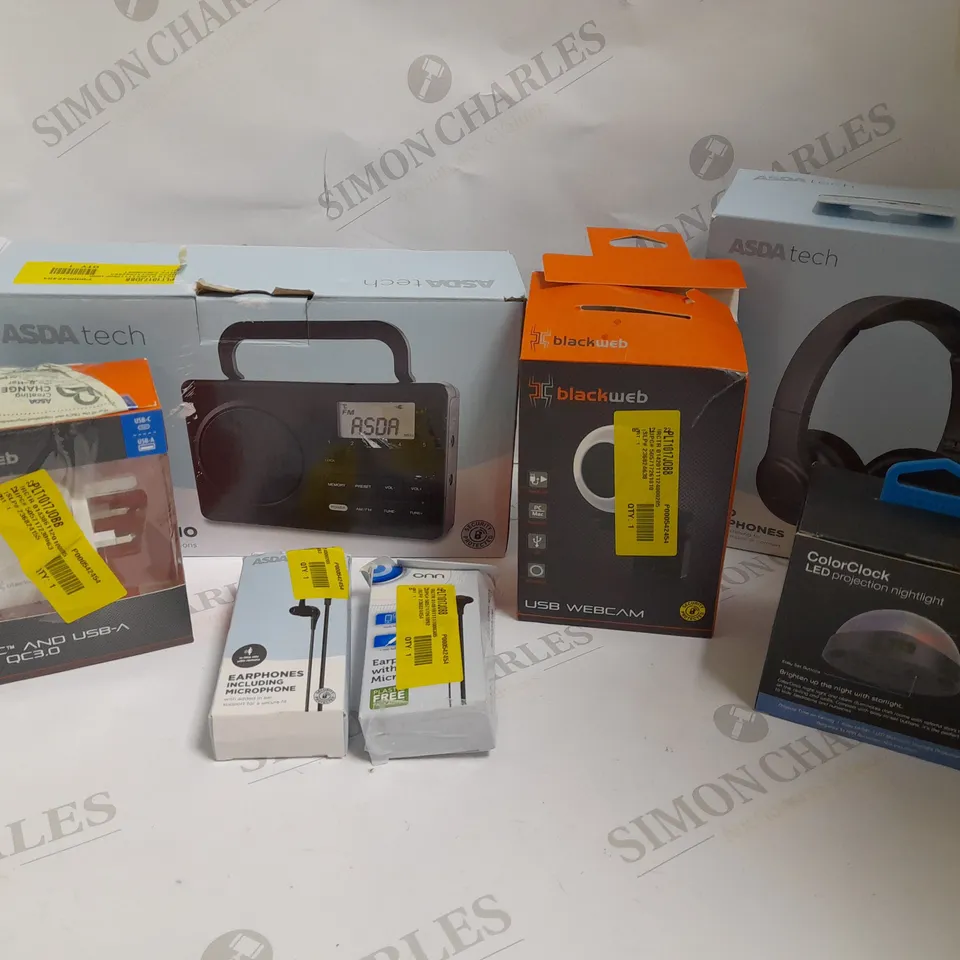 BOX OF APPROX 15 ITEMS TO INCLUDE ASDA TECH PORTABLE RADIO, ASDA TECH WIRED HEADPHONES, BLACKWEB USB WEBCAM