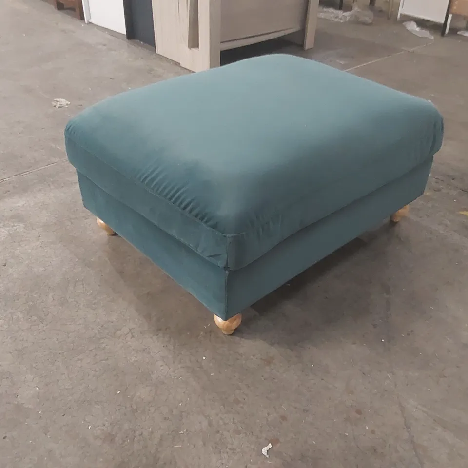 QUALITY DESIGNER VELVET UPHOLSTERED TEAL FOOTSTOOL