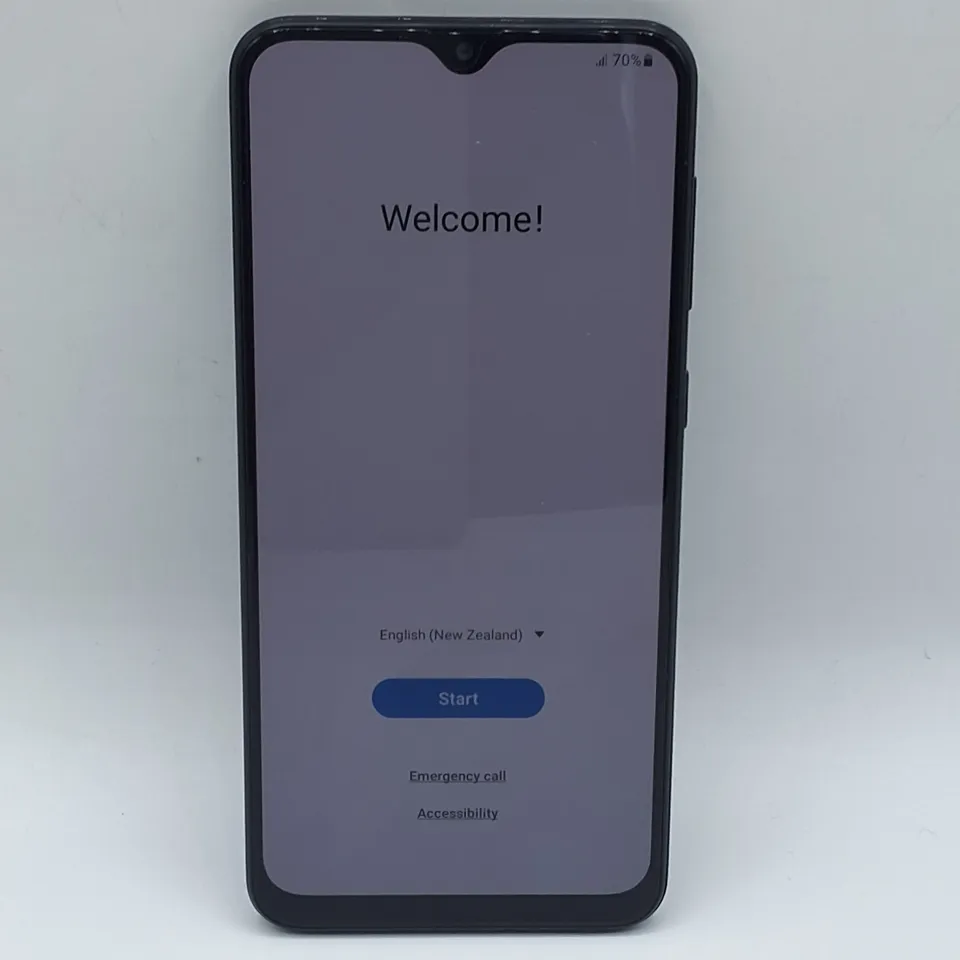 UNBOXED SAMSUNG GALAXY A20 32GB IN BLACK WITH CASE