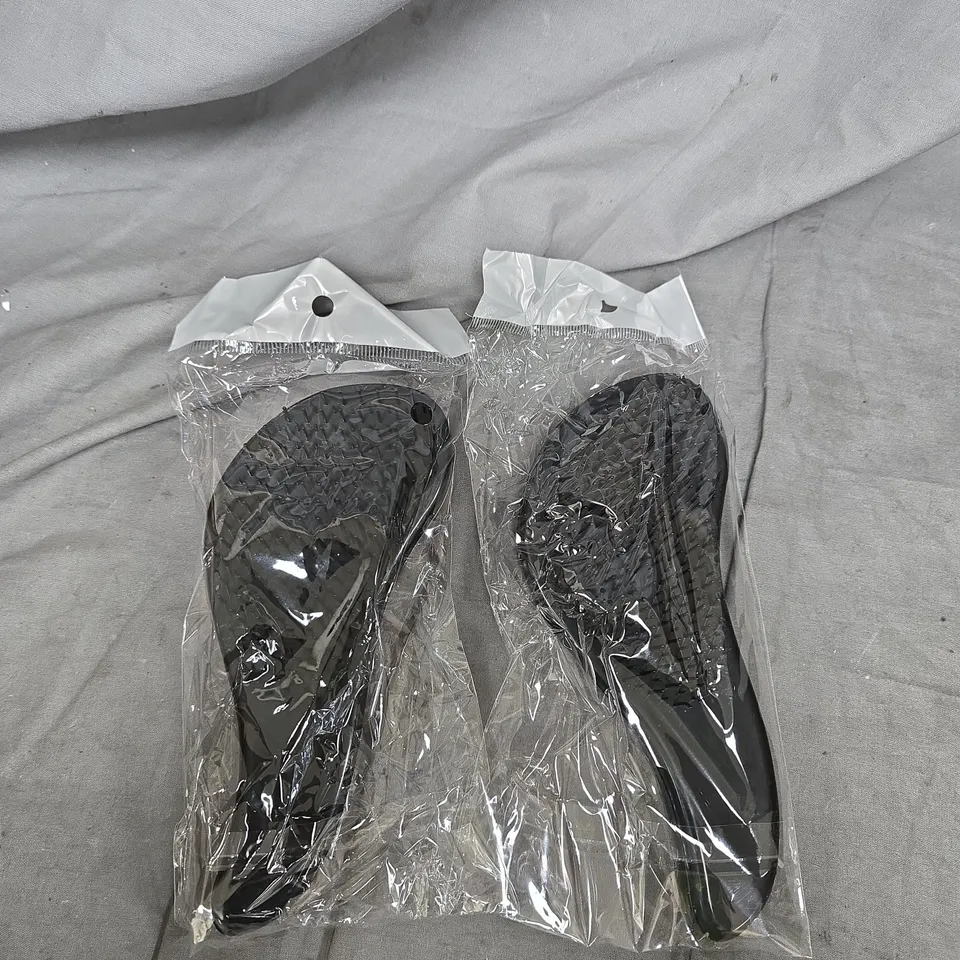 BOX OF APPROXIMATELY 30 HAIRBRUSHES - PINK AND BLACK