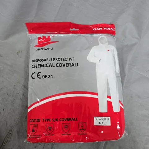 APPROXIMATELY 22 DISPOSABLE PROTECTIVE CHEMICAL COVERALLS IN WHITE - XXL