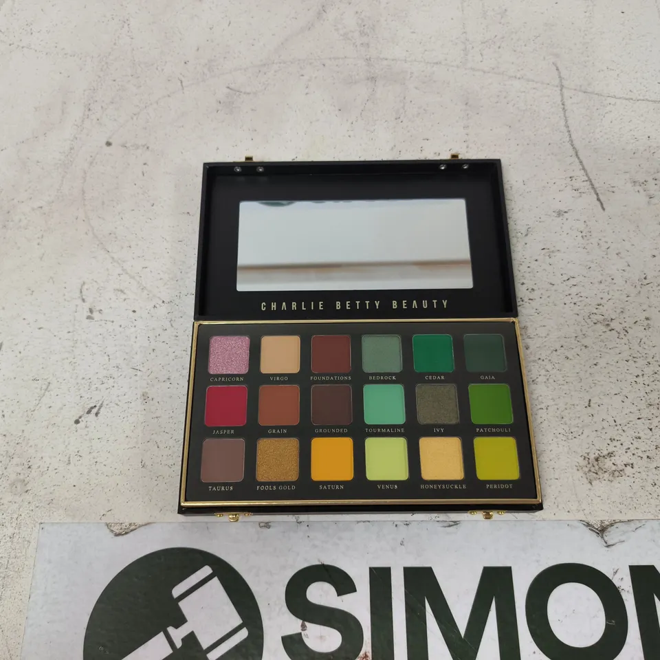 CHARLIE BETTY BEAUTY THE EARTH PALETTE EYESHADOW PALETTE