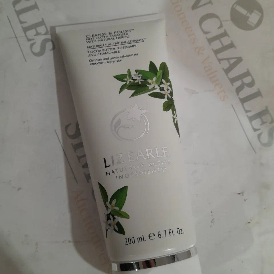 LIZ EARLE CLEANSE AND POLISH 200ML