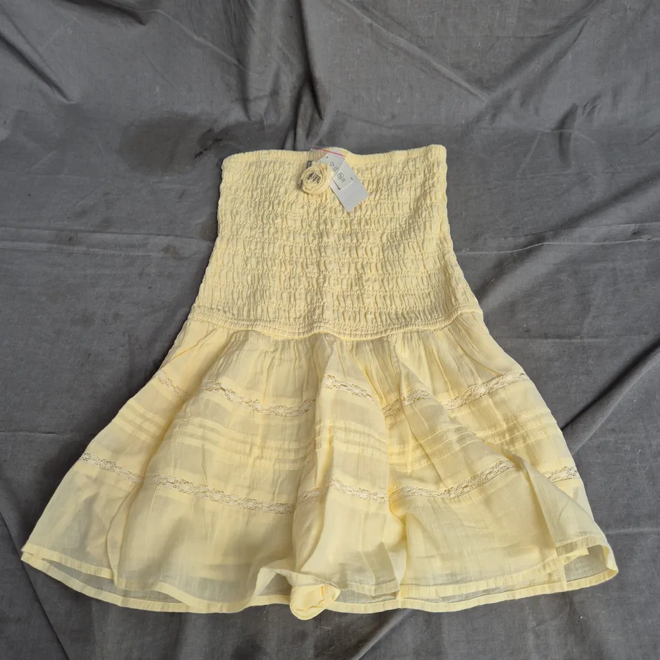HOLLISTER PLAYSUIT IN YELLOW SIZE S P