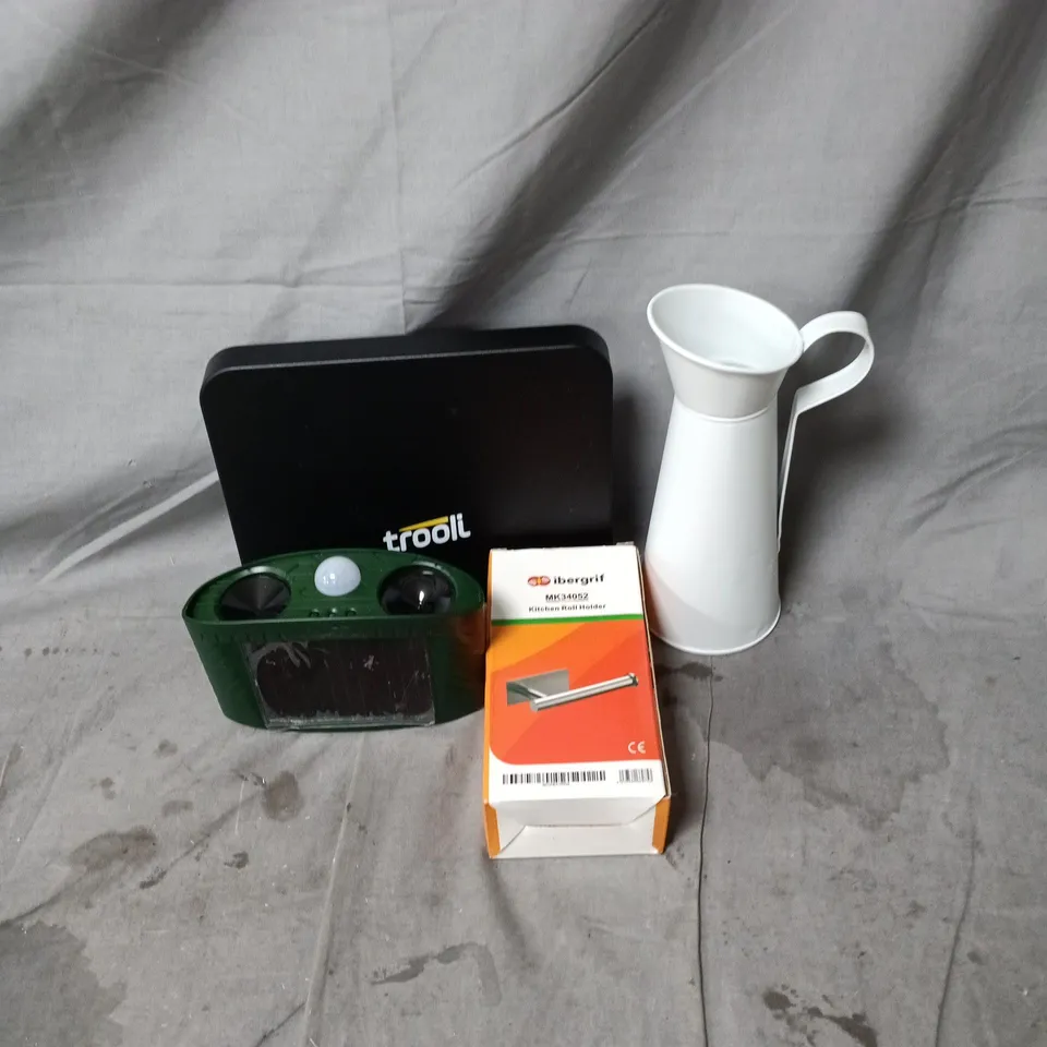 BOX OF APPROXIMATELY 40 ASSORTED HOUSEHOLD ITEMS INCLUDING WHITE POURING JUG, CAT DETERRENT ALARM, KITCHEN ROLL HOLDER AND TROOIL WIFI ROUTER