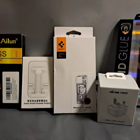 APPROXIMATELY 15 ASSORTED ITEMS TO INCLUDE - USB-C ADAPTER , SPIGEN IPHONE 6.3 , FOLDING DESKTOP PHONE STAND ETC