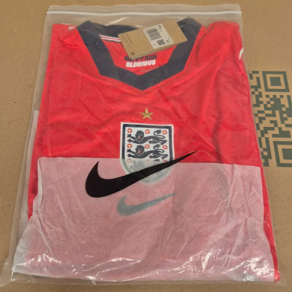 ENGLAND 2026 AWAY FOOTBALL JERSEY - XXL