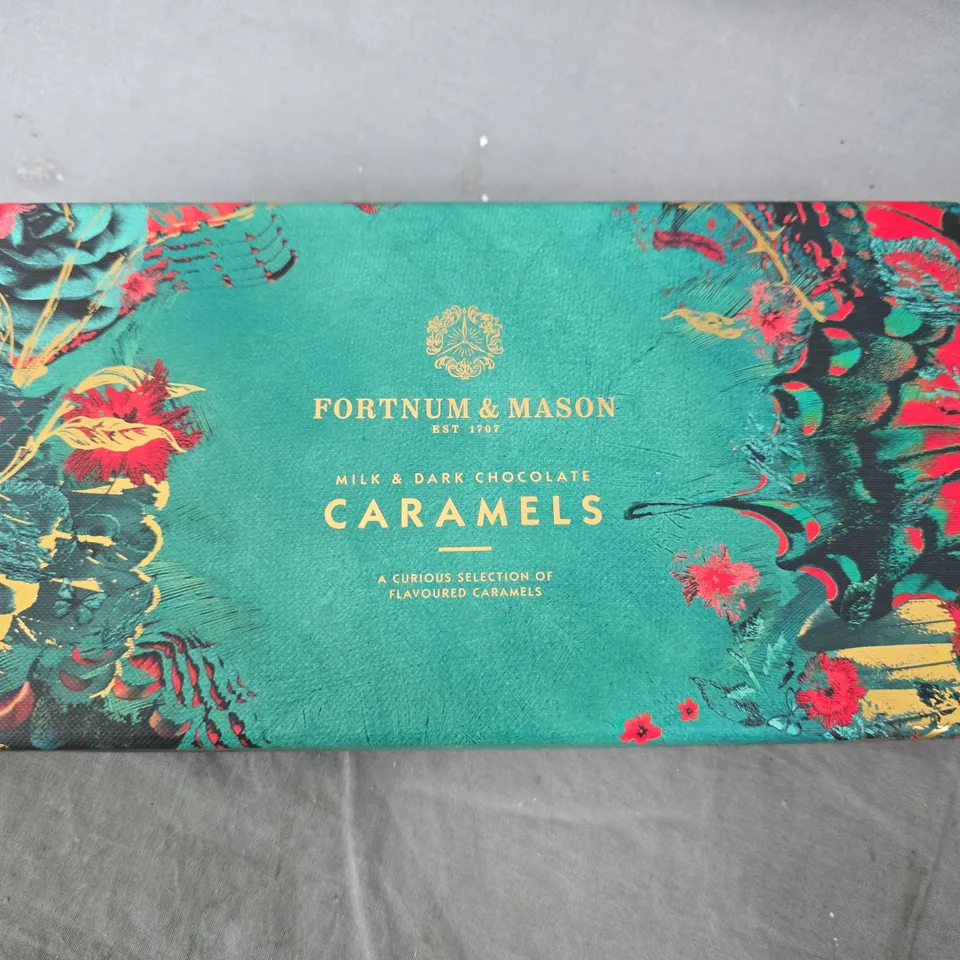 FORTNUM & MASON MILK & DARK CHOCOLATE CARAMELS – BOXED