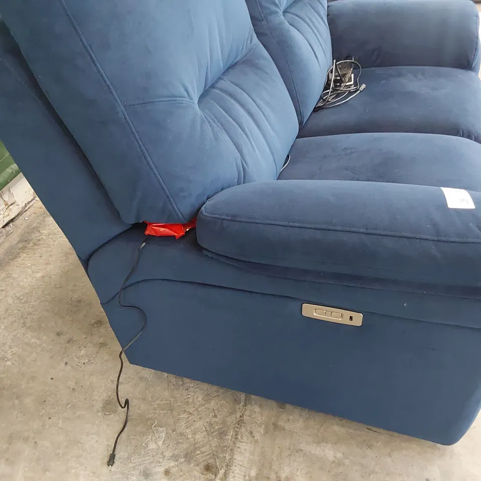 QUALITY BRITISH DESIGNER G PLAN SEATTLE POWER RECLINING TWO SEATER SOFA PLUSH INGIGO FABRIC