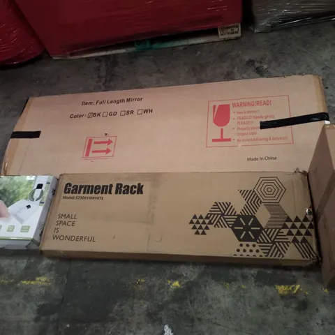 PALLET CONTAINING ASSORTED PRODUCTS INCLUDING CAST IRON GRILL PAN, GARMENT RACK, HEATED THROW, FULL LENGTH MIRROR & COMPUTER DESK