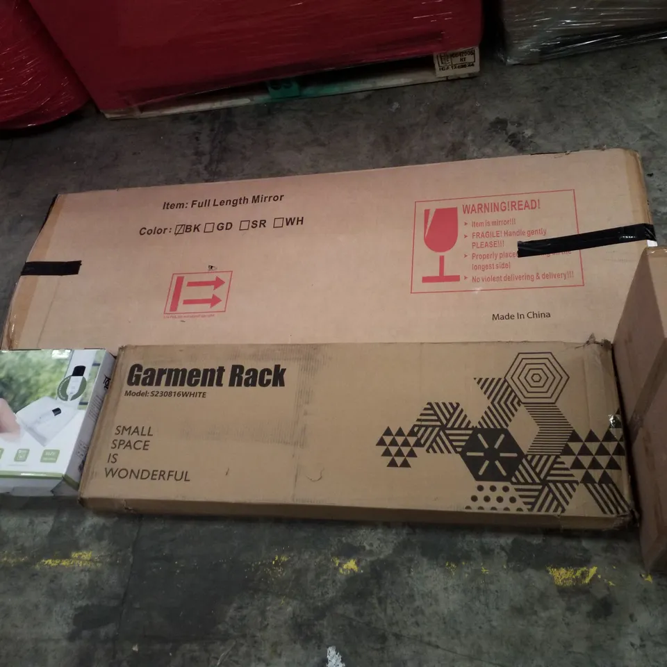 PALLET CONTAINING ASSORTED PRODUCTS INCLUDING CAST IRON GRILL PAN, GARMENT RACK, HEATED THROW, FULL LENGTH MIRROR & COMPUTER DESK