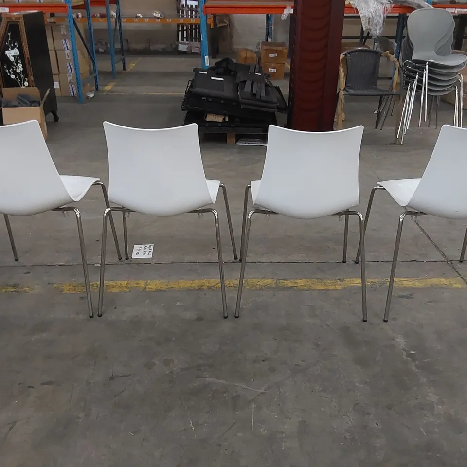 SET OF 4X METAL/PLASTIC CHAIRS (4 ITEMS)