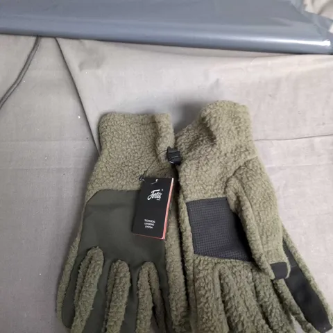 BOX OF APPROXIMATELY 20 ASSORTED CLOTHIUNG ITEMS TO INCLUDE: GLOVES AND YELLOW COAT WITH FRILLS