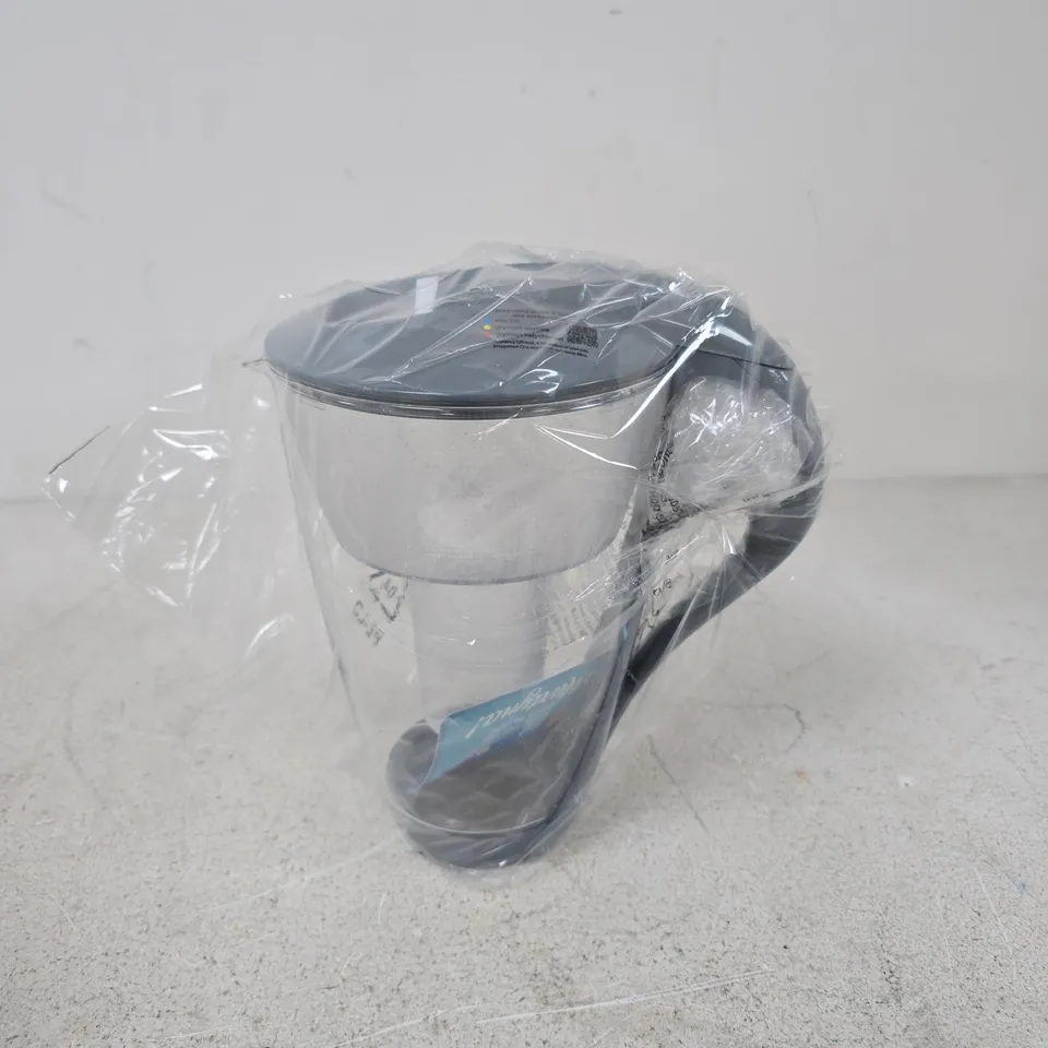 BOXED DAFI GLASS WATER FILTRATION JUG