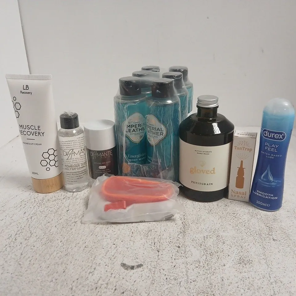 APPROXIMATELY 15 ASSORTED HEALTH & BEAUTY PRODUCTS TO INCLUDE IMPERIAL LEATHER BODY WASH, TANTRAP NASAL SPRAY, LB RECOVERY MUSCLE RECOVERY, ETC - COLLECTION ONLY